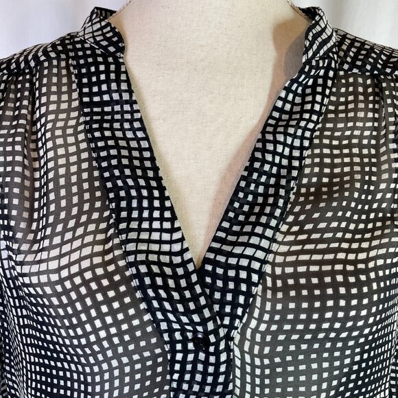 Diane von Furstenberg Silk Blouse Harlow Optic Black White Long Sleeves Size 6 - Picture 2 of 15